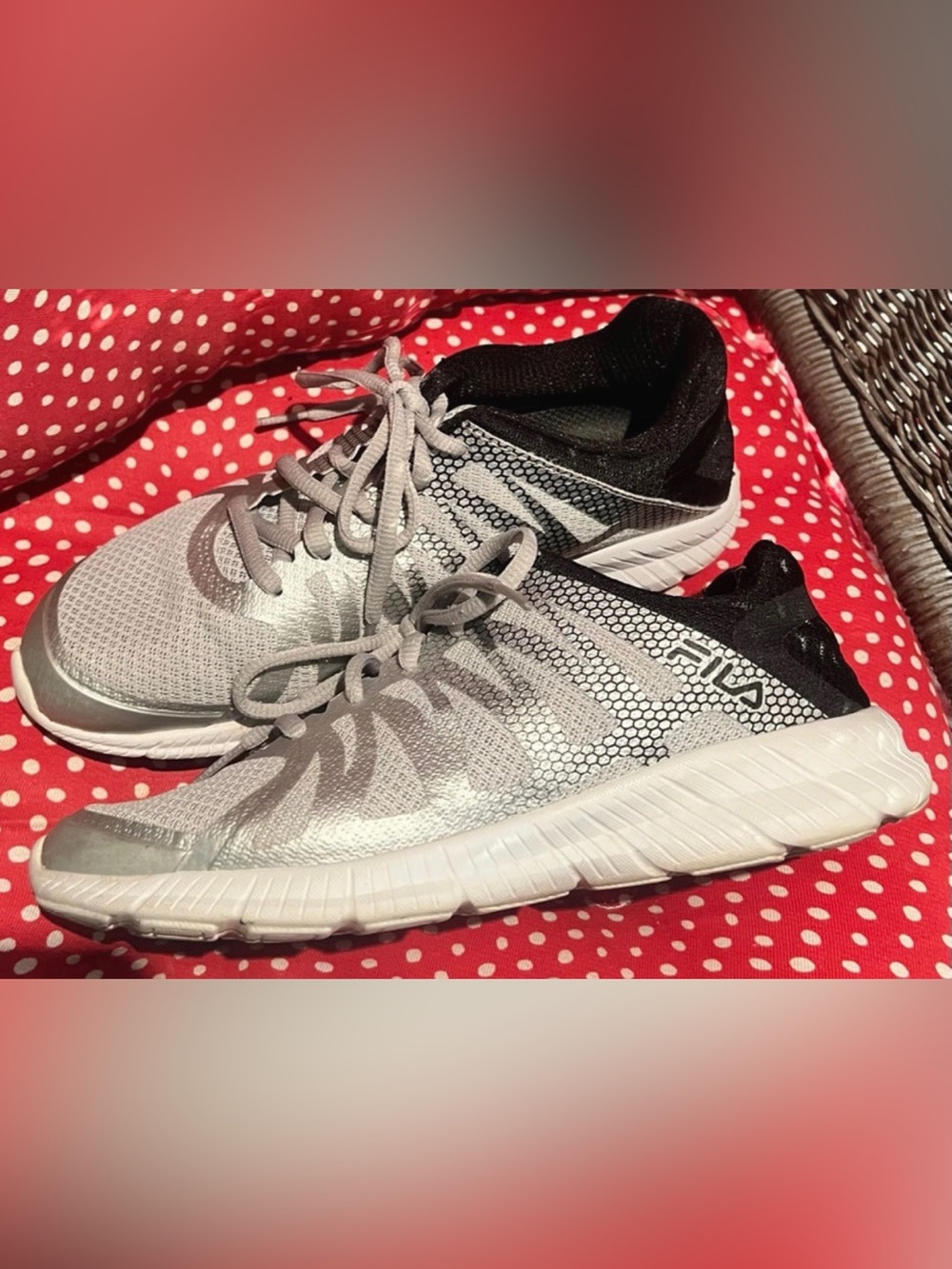 Fila Women's Gray and Black Mesh Athletic Sneakers - 7.5